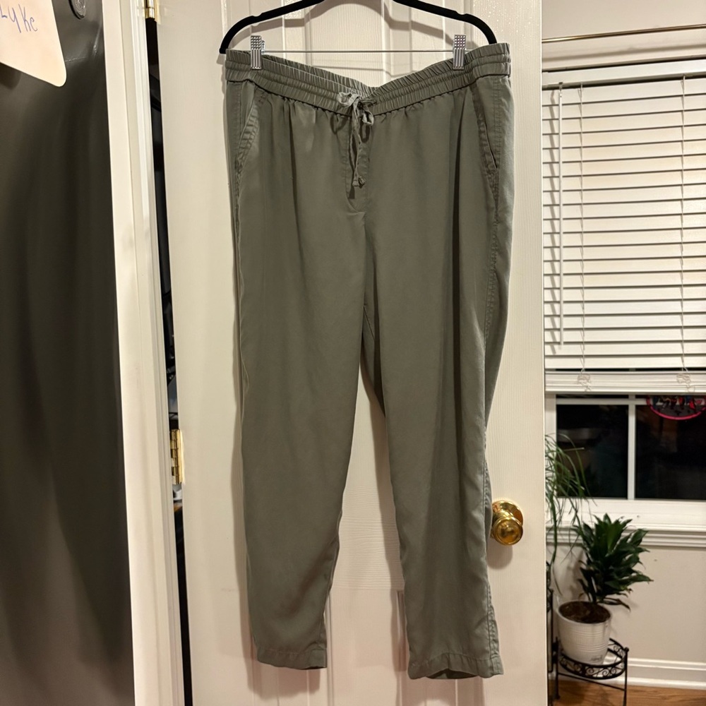 Talbots Capri Pants Olive Green Size 14W 100% Tencel